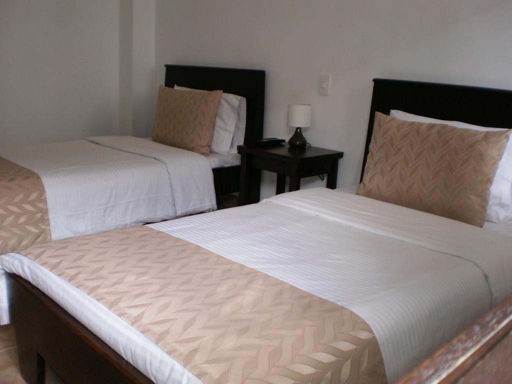 Casa Hotel Las Orquideas Circasia Habitación foto